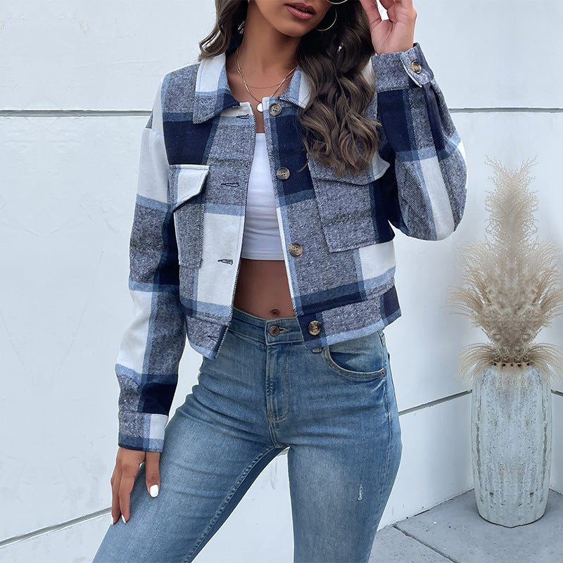 Cozy Chic: Plaid Cropped Jacket