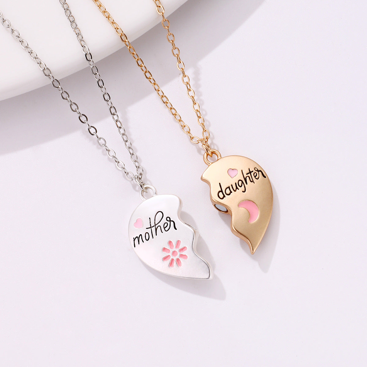 2PCS Set Mother Daughter Necklace Matching Heart Magnetic Pendant Fashion Gifts For Mother's Day