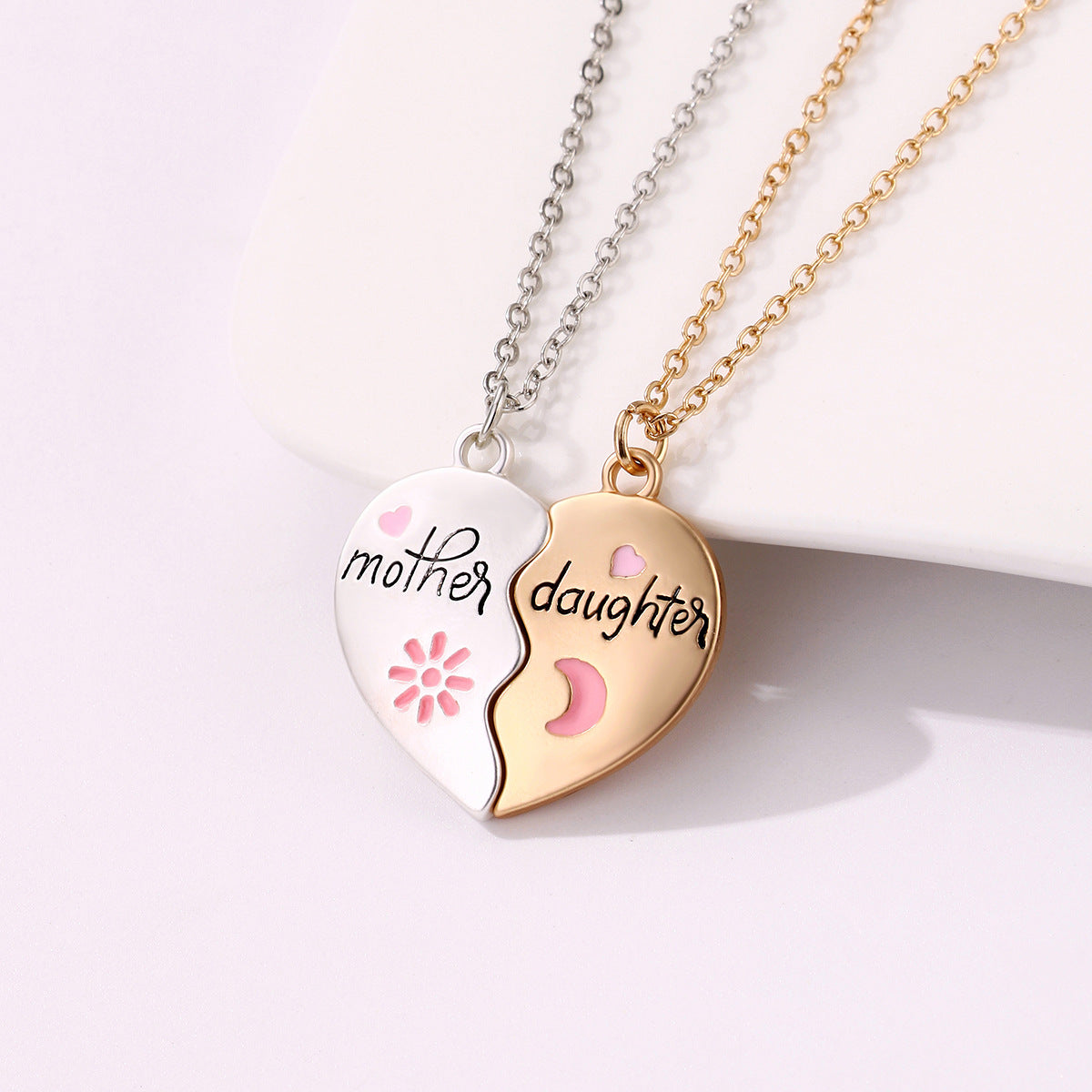 2PCS Set Mother Daughter Necklace Matching Heart Magnetic Pendant Fashion Gifts For Mother's Day